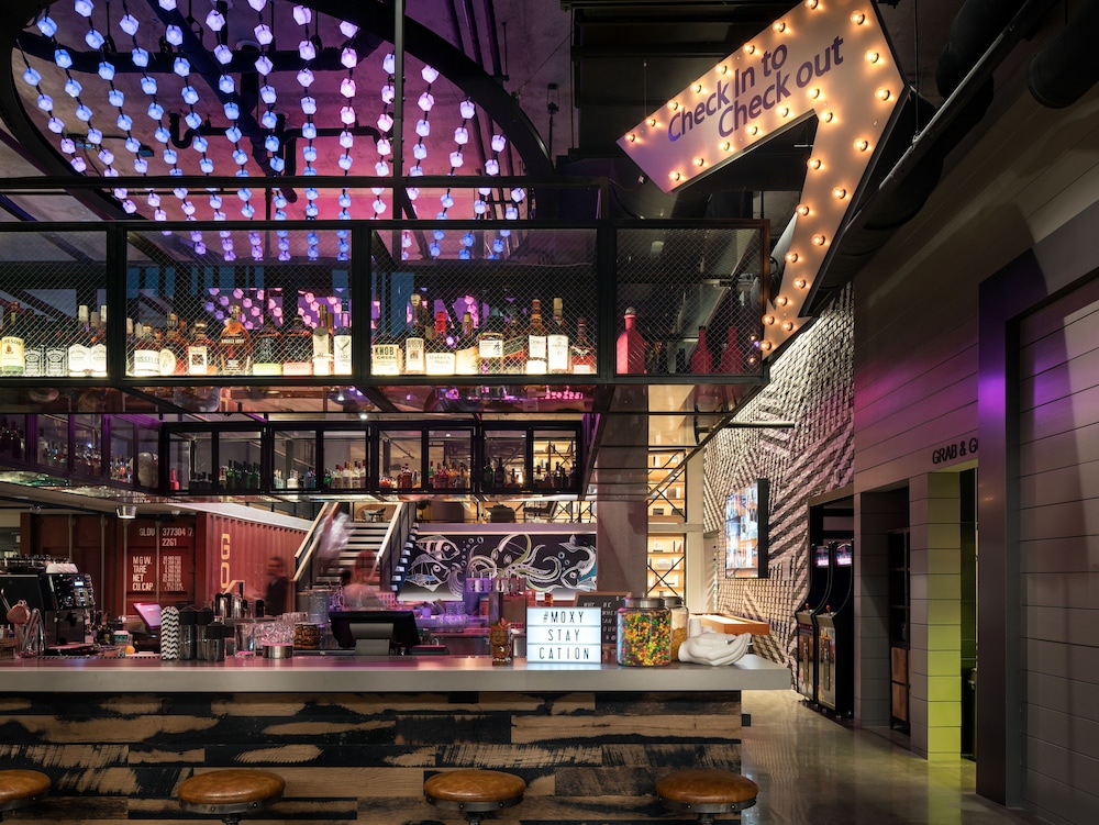 Moxy San Diego Downtown Gaslamp Quarter - photo 21