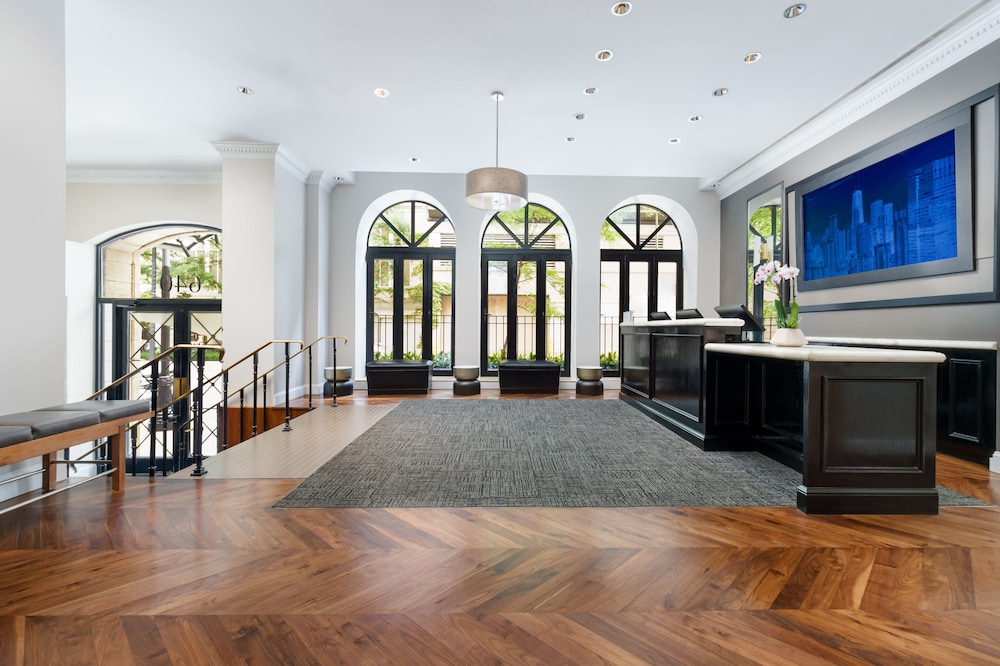 Holiday Inn Express Chicago Magnificent Mile - photo 57