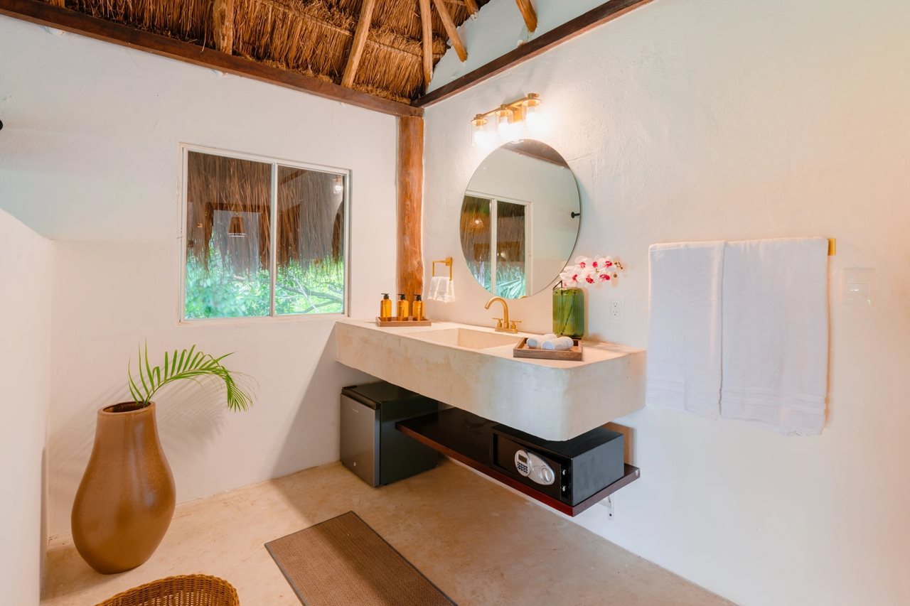 Azulea Bacalar Hotel & Spa Lagoon Front