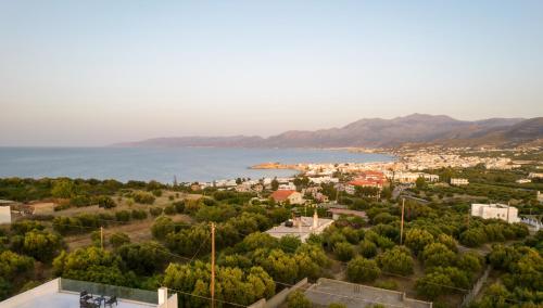 Villa Kirki — 4-Star Luxury Hotel in Limin Khersonisou, Greece