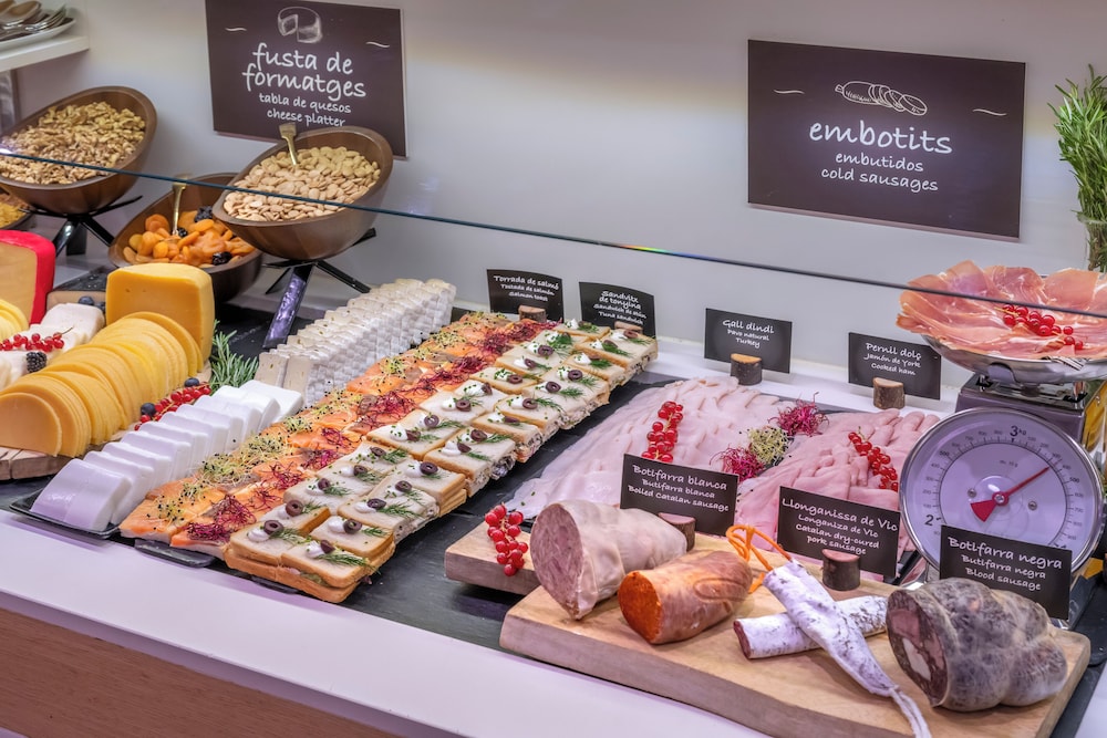 מזון ומשקאות