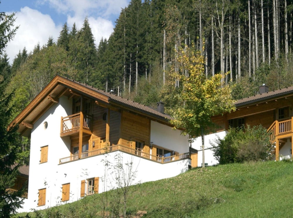 Schöneben Chalet 4 Jahreszeiten — 4-Star Luxury Hotel in Wald Im Pinzgau, Austria