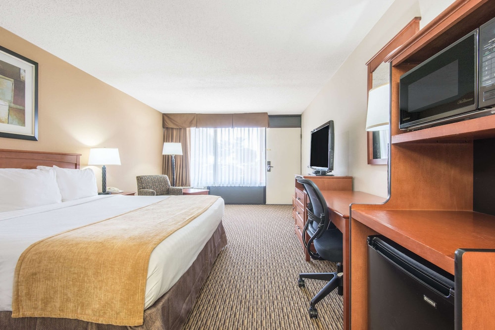 Days Inn by Wyndham Altus - photo 16