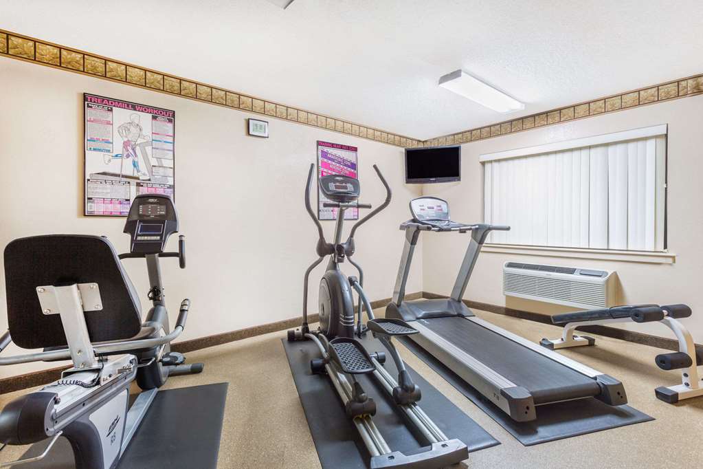 Ramada by Wyndham Tuscaloosa - photo 6