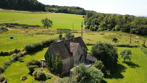 Hilcot Farmhouse — 4-Star Luxury Hotel in Cheltenham, United Kingdom