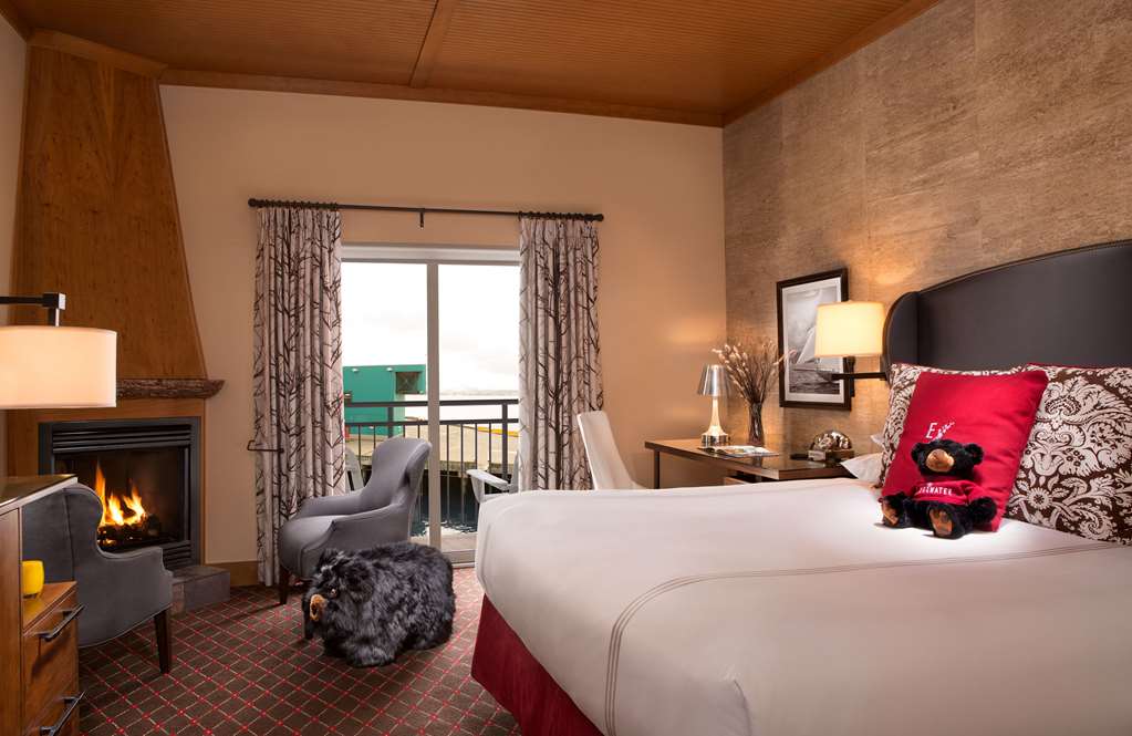 The Edgewater Hotel - photo 26