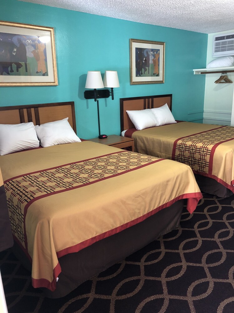 Klamath Motor Lodge - photo 29