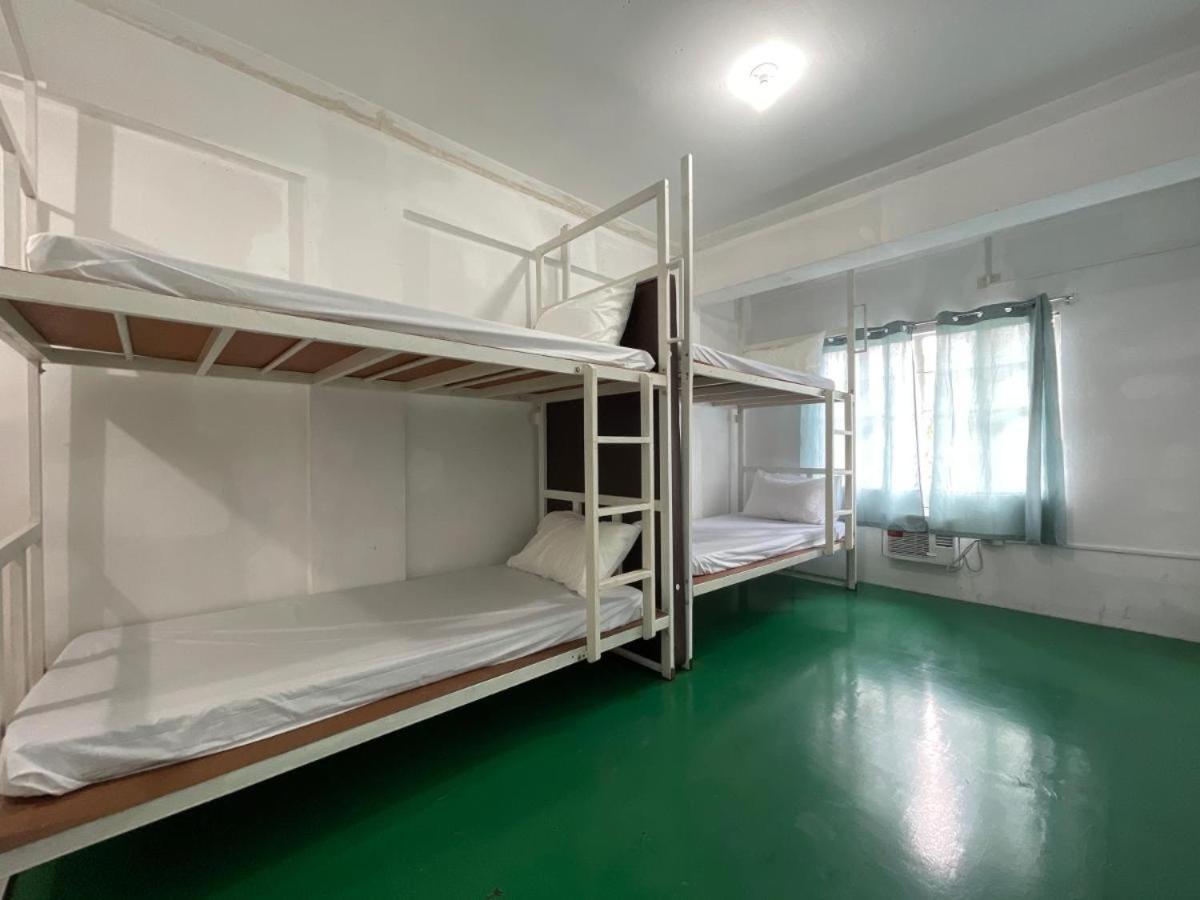 Lawton Residences Studio Room 2e pet-friendly hotel Taguig