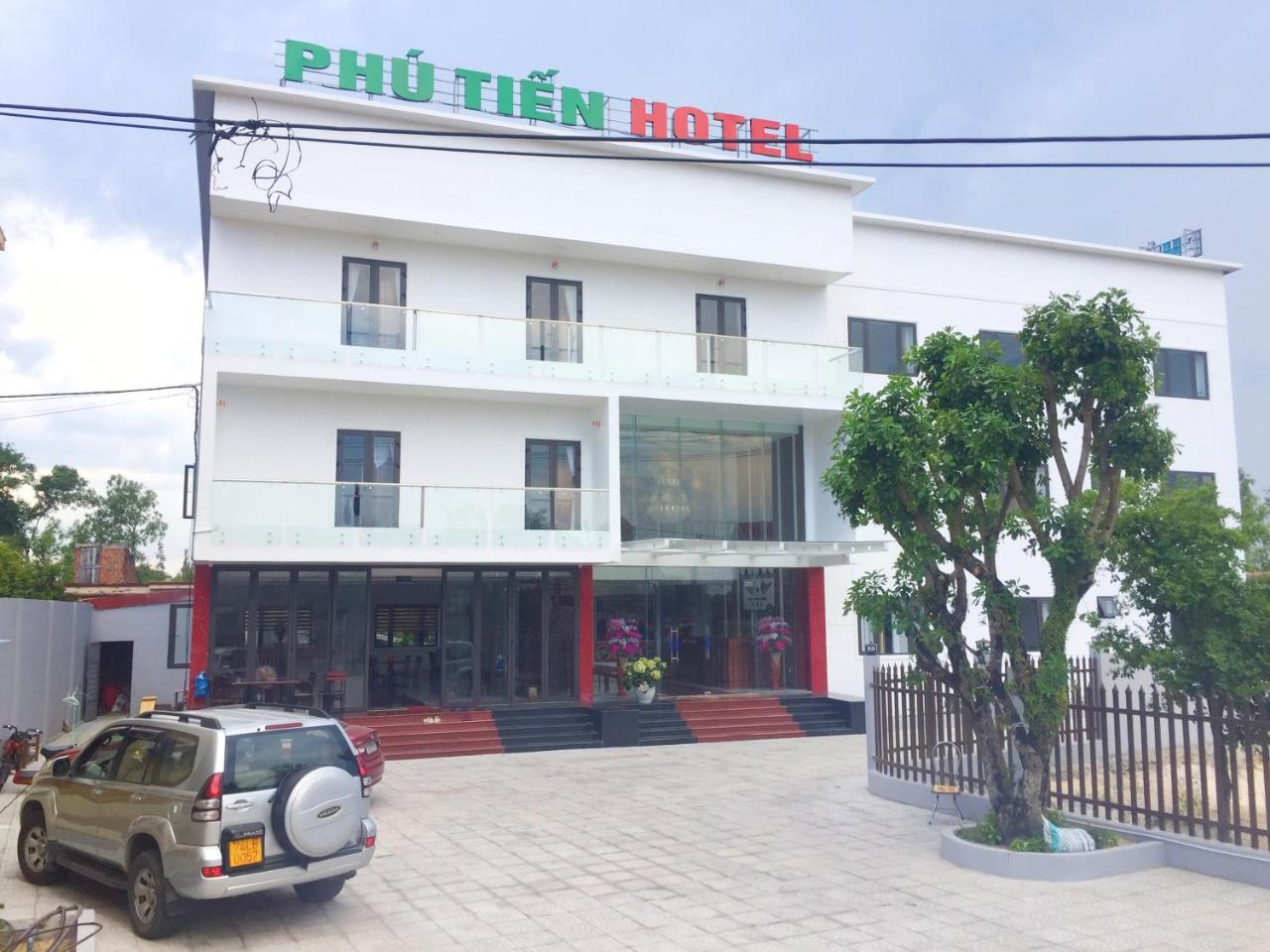 Phu Tien Hotel in Kwang Binh, Vietnam