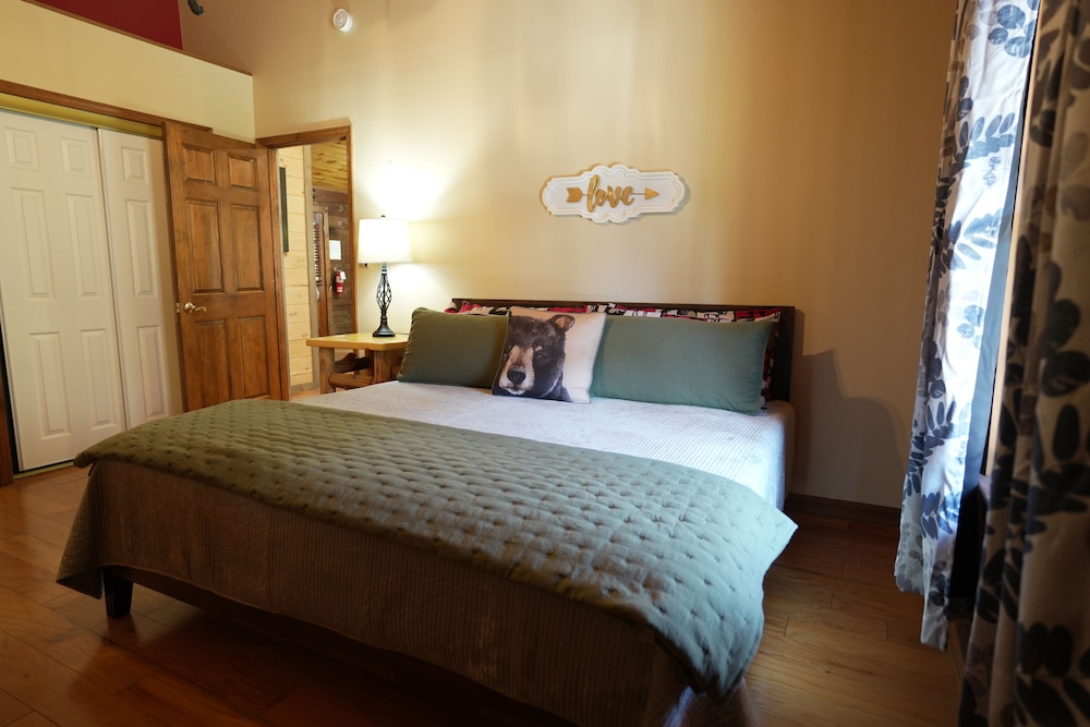Love Shack - photo 5