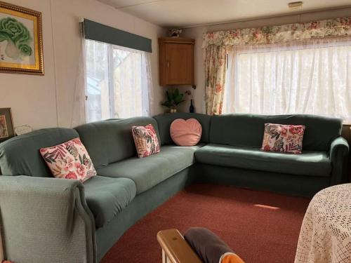 2 Bedroom Static Caravan — 4-Star Luxury Hotel in Muirkirk, United Kingdom