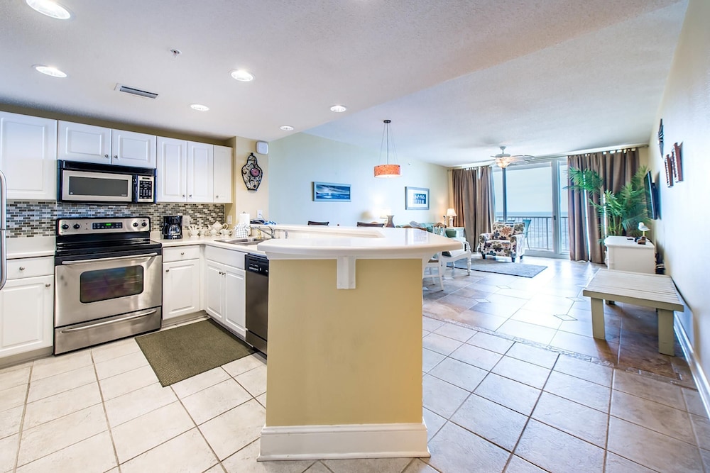 Majestic Beach Towers 2 603 - photo 3