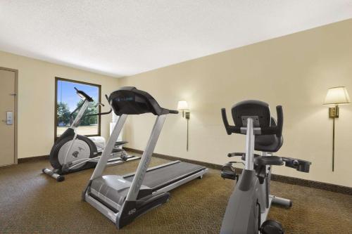 Super 8 by Wyndham Oxford - photo 20
