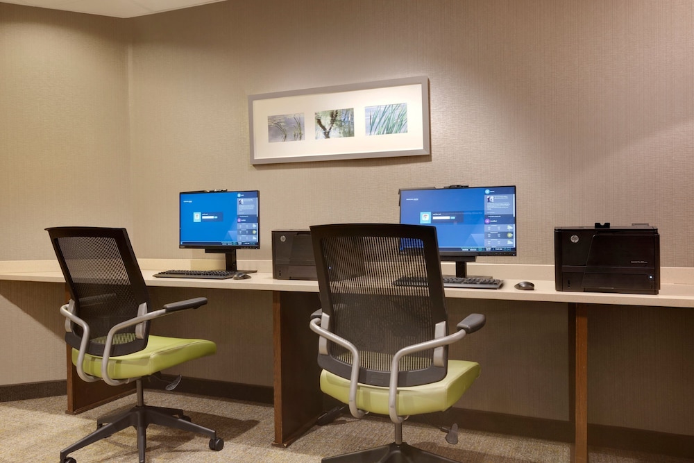 SpringHill Suites by Marriott Newark Liberty International - photo 23