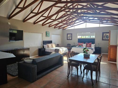 Lady Smith Self Catering Units — 4-Star Luxury Hotel in Bloemfontein, South Africa