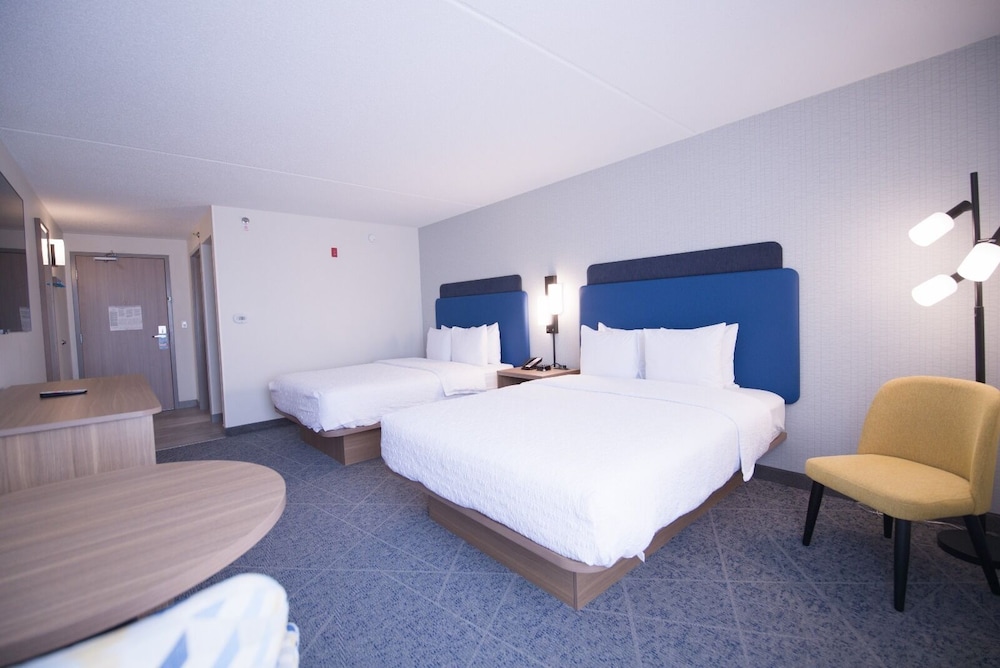 Hampton Inn Chicago Carol Stream - photo 14