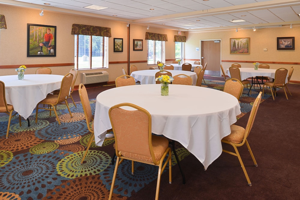 Holiday Inn Express St. Croix Valley by IHG - photo 48