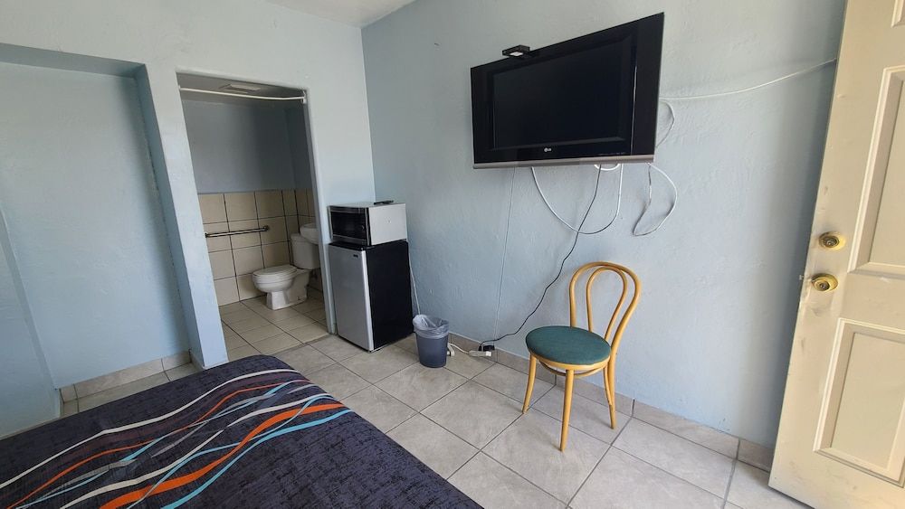 Green spot motel - photo 12