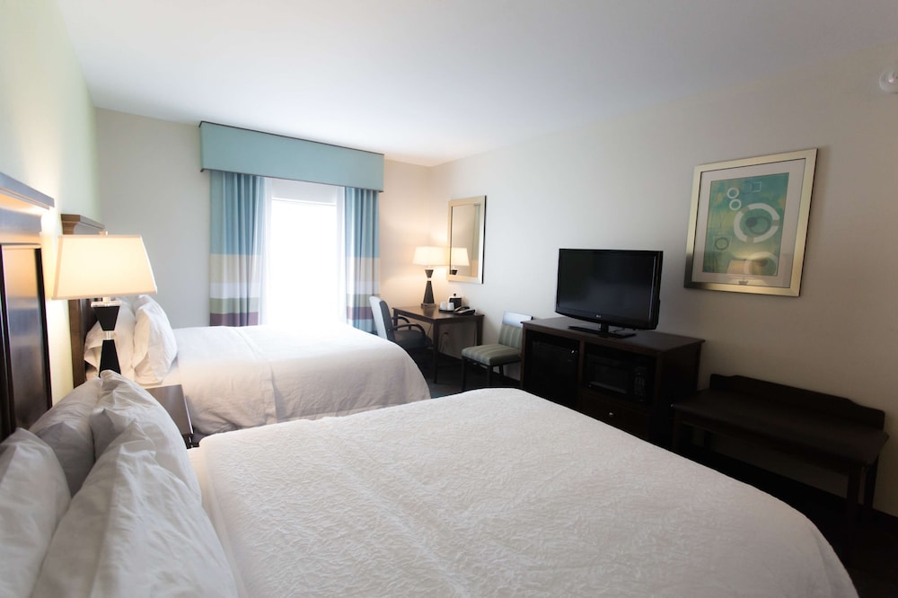 Hampton Inn & Suites Middlebury - photo 10