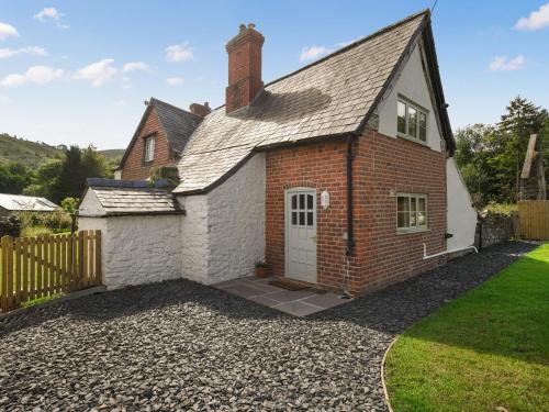 Ty Ucha Cottage — 4-Star Luxury Hotel in Llangollen, United Kingdom