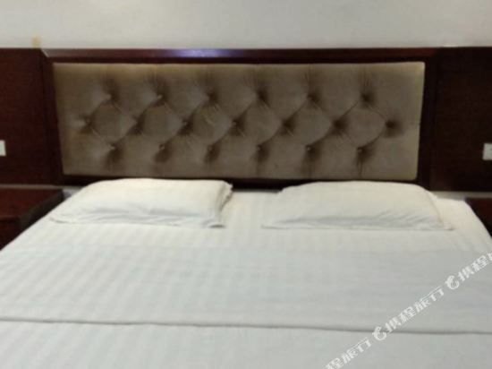 Yuping Xinyuan Hotel — hotel in Yuping