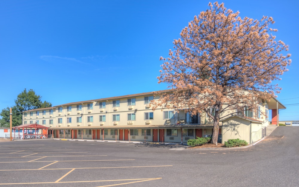 Redmond Inn - photo 27