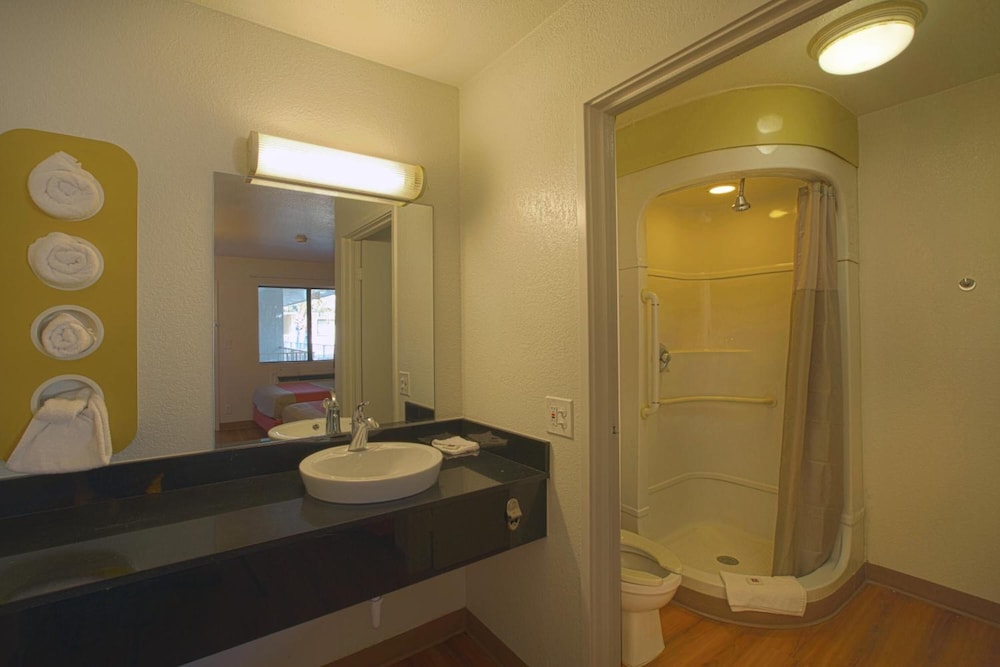 North Charleston Lodge - photo 28