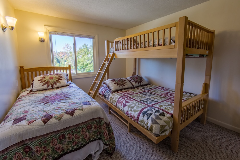 Smugglers' Notch Resort Private Suites - photo 10