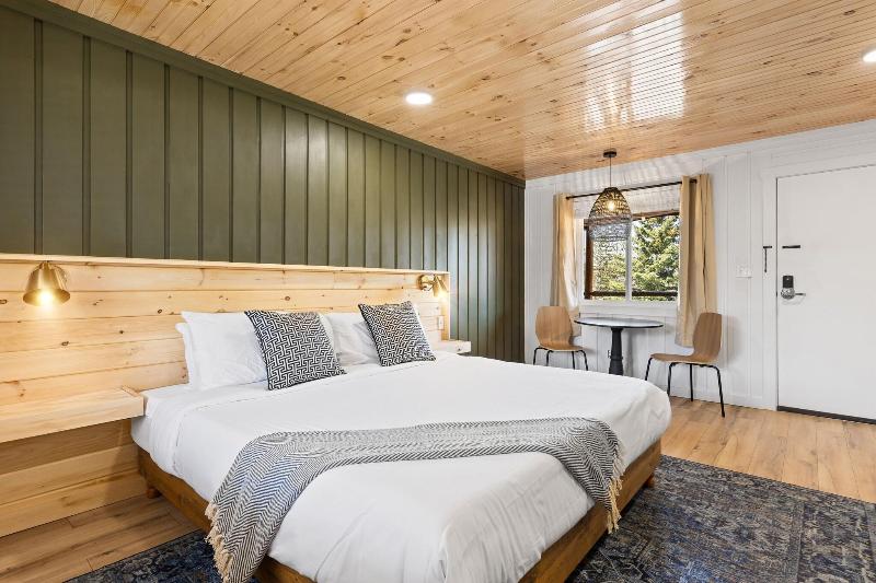 Woodlake Inn - photo 23
