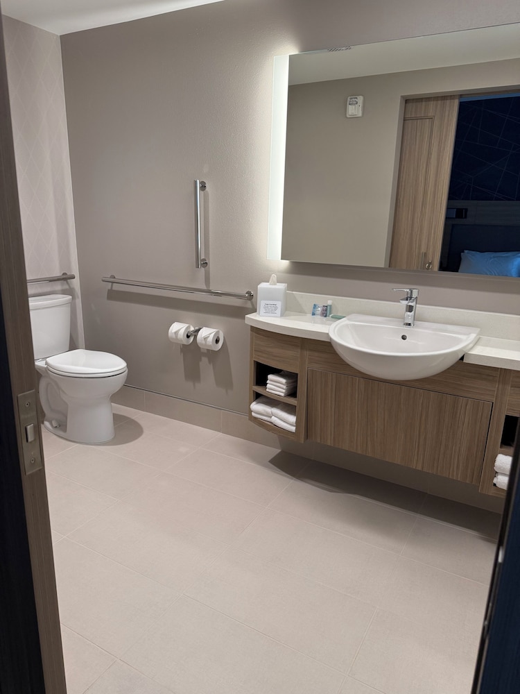 SpringHill Suites by Marriott Fargo - photo 25