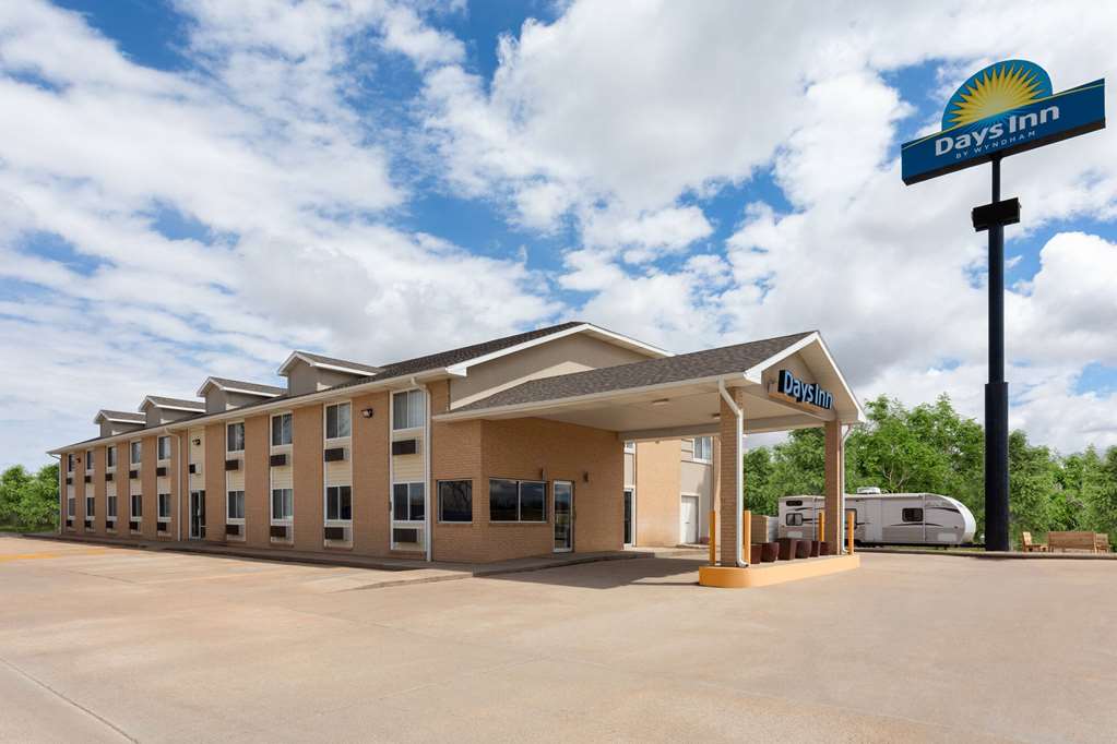 Days Inn by Wyndham Ogallala - featured photo