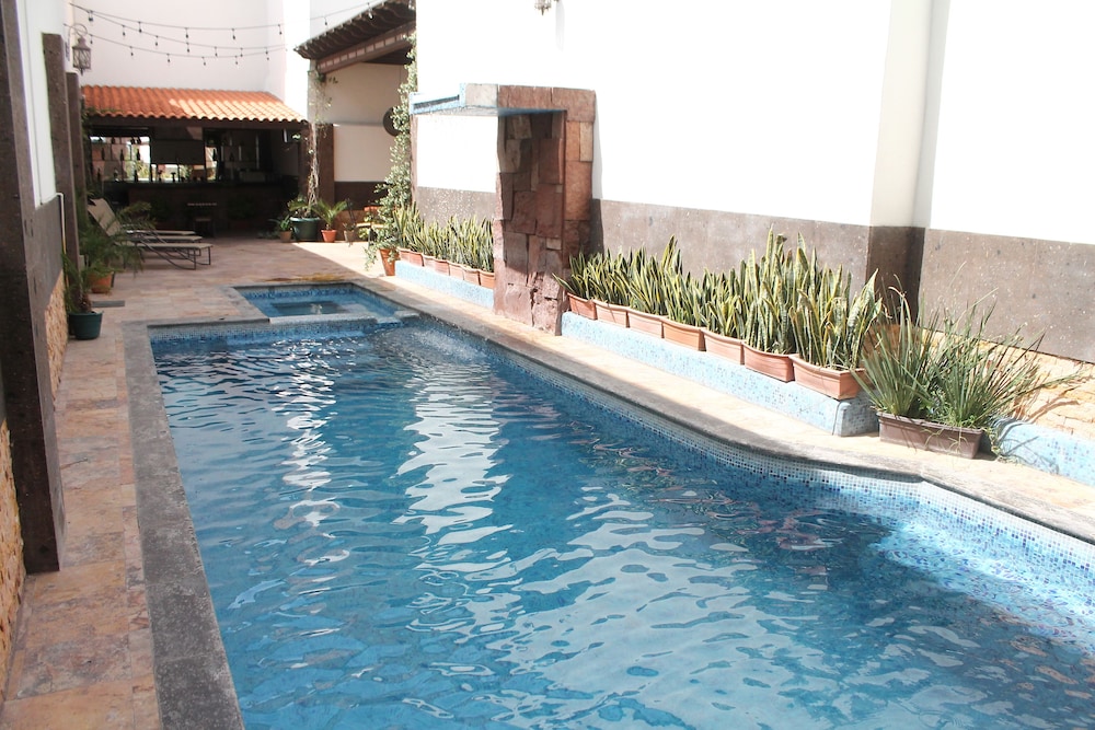 Hotel Rincón Real Suites in Durango, Mexico