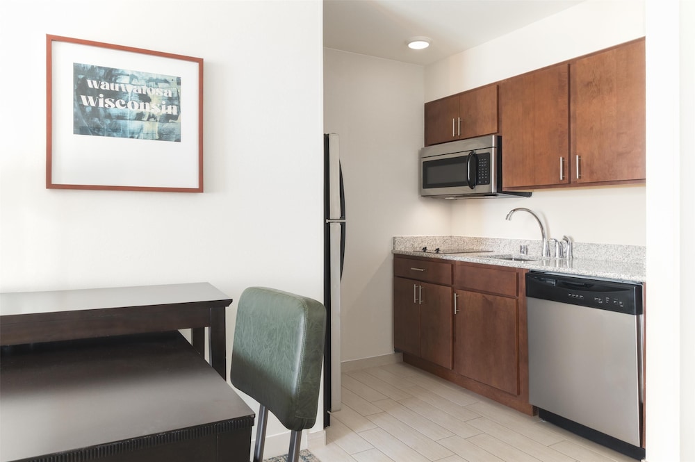 Homewood Suites by Hilton Wauwatosa Milwaukee - photo 19