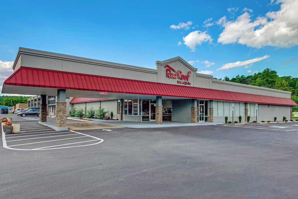 Red Roof Inn & Suites Wilkesboro - photo 41