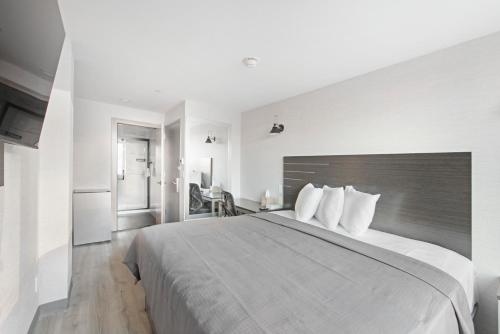 Tremont Hotel - photo 20