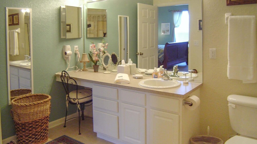 Luxurious 3 Bedroom 2 Bath Condo In Windsor Hills Resort Kissimmee - photo 13