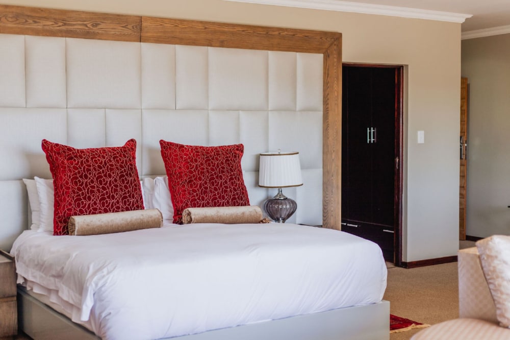 Ashwood Guesthouse & Spa — 5-Star Luxury Hotel in Bloemfontein, South Africa