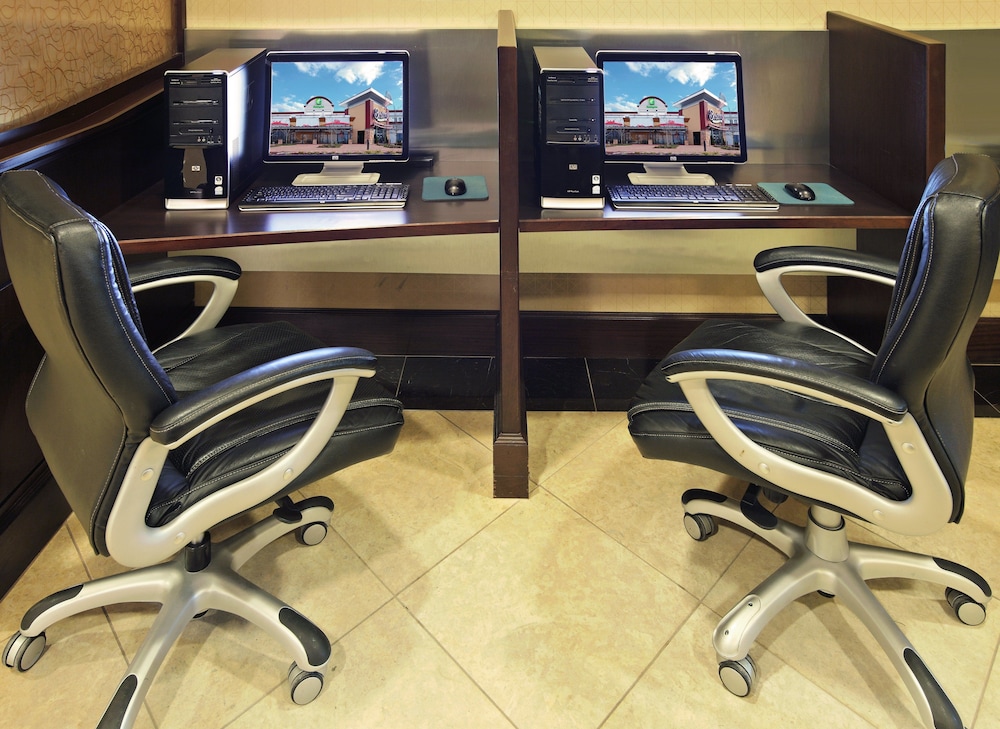 Wyndham Grand Executive Center Little Rock Airport - photo 25