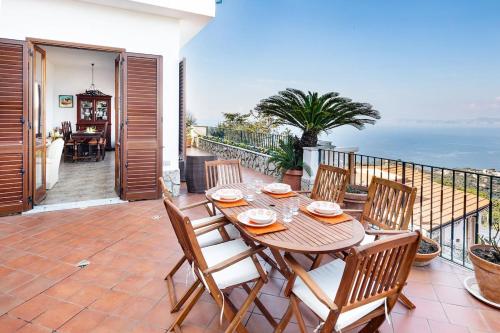 Casa Jasmine with magnificent view — 4-Star Luxury Hotel in Sorrento, Italy