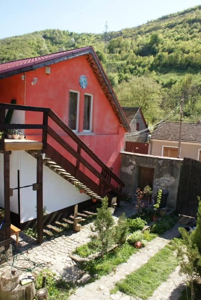 Pensiunea Casa montana — 4-Star Luxury Hotel in Sasca Montana, Romania