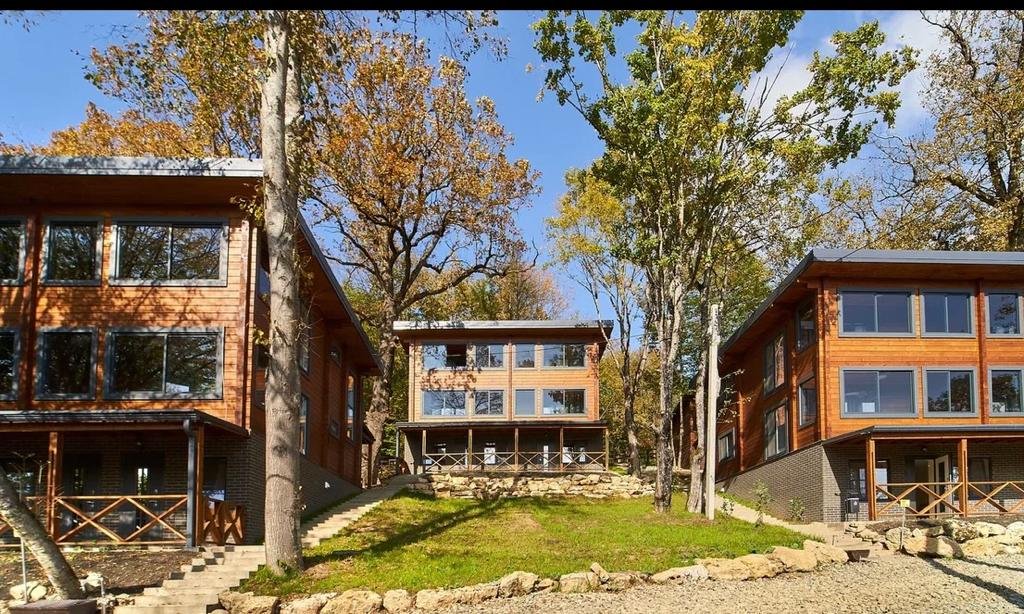4 Sezona - carbon neutral hotel in Unknown City
