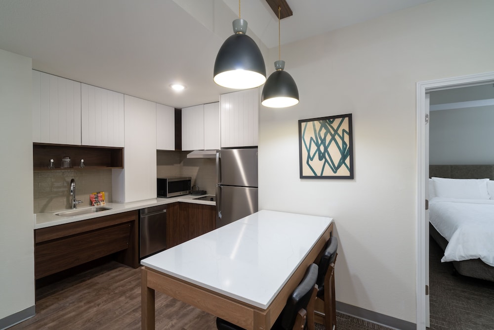 Staybridge Suites Flowood Nw Jackson by IHG - photo 11