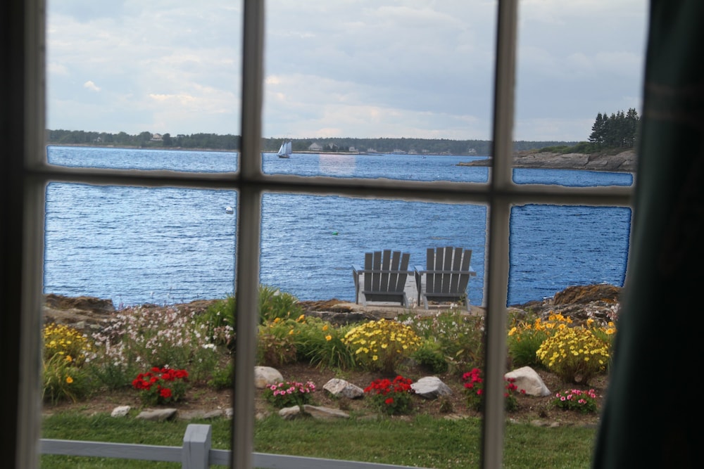 Bluebird Ocean Point Inn - photo 63