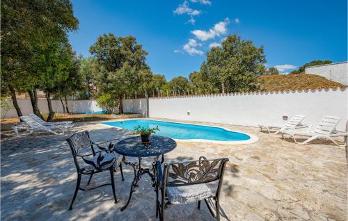 3 Bedroom Beautiful Home In Pavicini — 4-Star Luxury Hotel in Marcana, Croatia