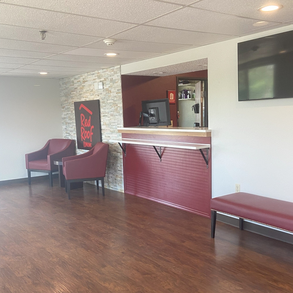 Super 8 by Wyndham Queensbury Glens Falls Lake George Area - photo 4