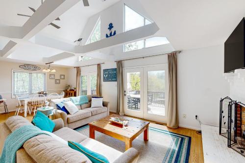 Hat Trick in Unknown City, United States