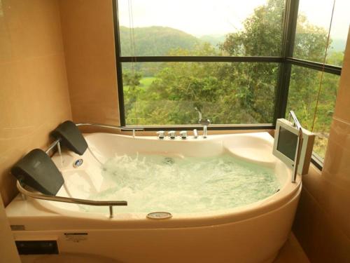 Nature Lovers Resort — hotel in Horana South