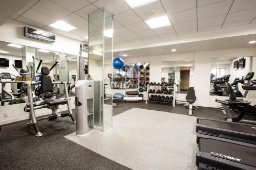 Midtown E Studio w Great light Gym NYC 139 — 4-Star Luxury Hotel in New York City, United States