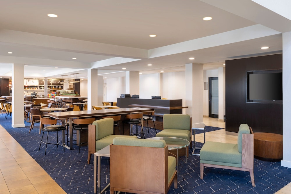 Courtyard by Marriott Salt Lake City Airport - photo 4