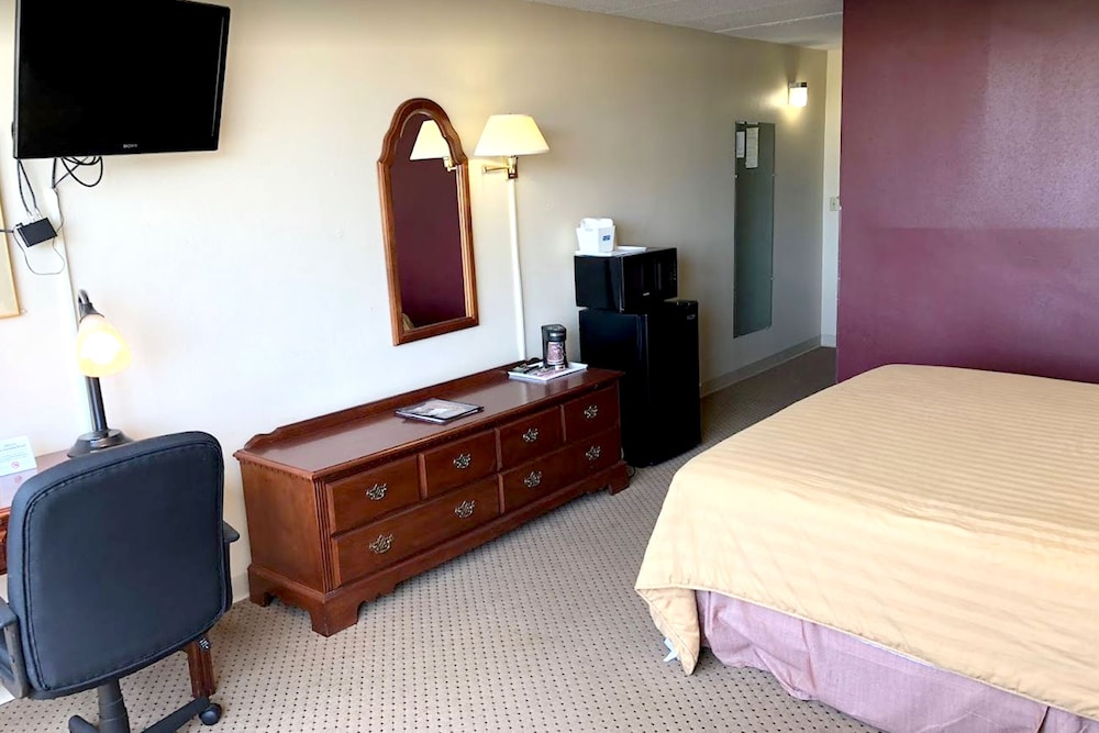 Norwood Inn & Suites Worthington - photo 4